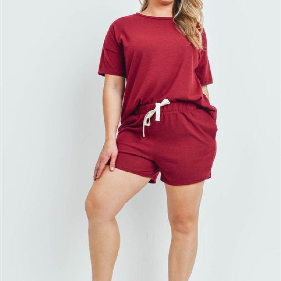 Burgundy Shorts Set - Picture 4 of 5